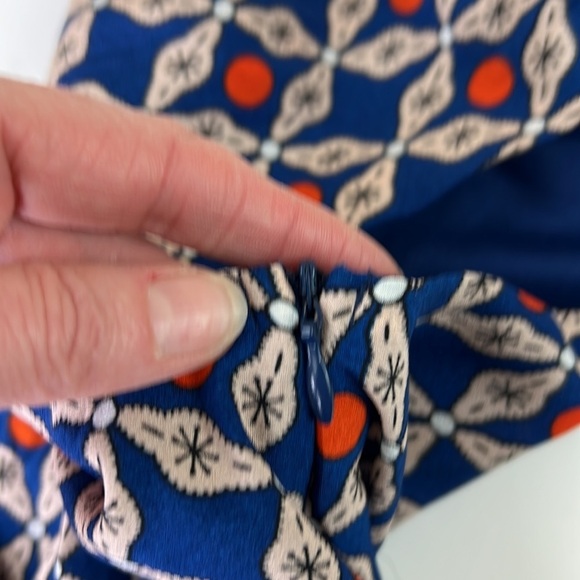 Aryeh Geometric V Neck Dress with V neck Back - Picture 6 of 11